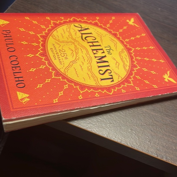 The alchemist book.by is Paulo coelho - Picture 3 of 3